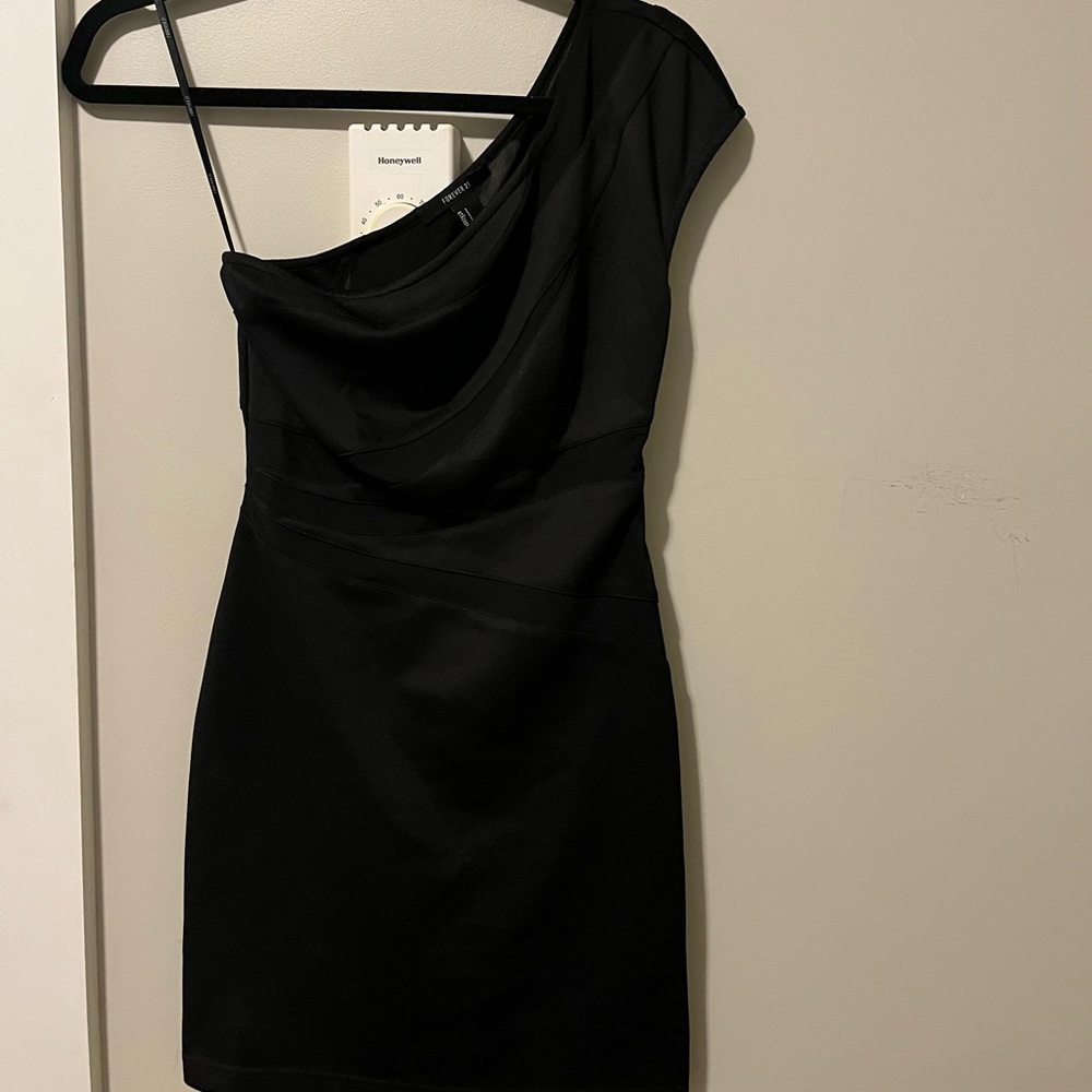 Sexy one shoulder black dress